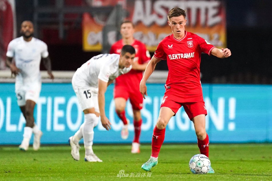 发挥亮眼的 发挥亮眼的