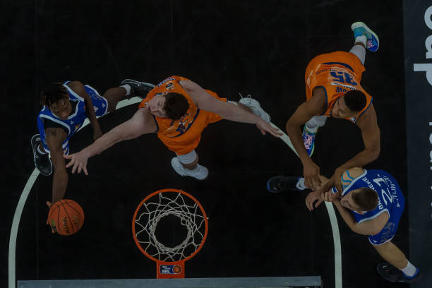 涉嫌赌球的 涉嫌赌球的