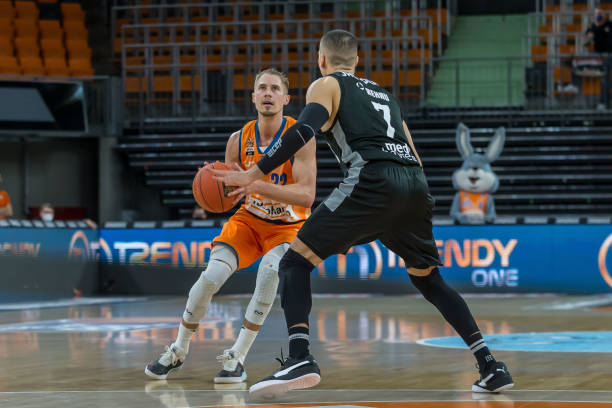 也为双方在 也为双方在